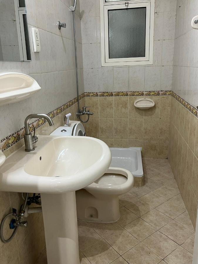 Short Tourist Place Дубай Екстериор снимка